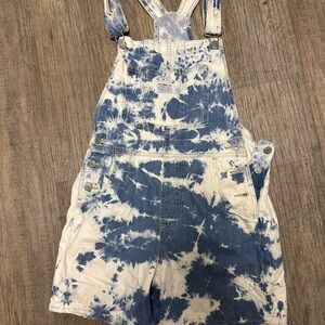 Women’s Size S Levi’s  Blue and White Tie-Dye Overalls